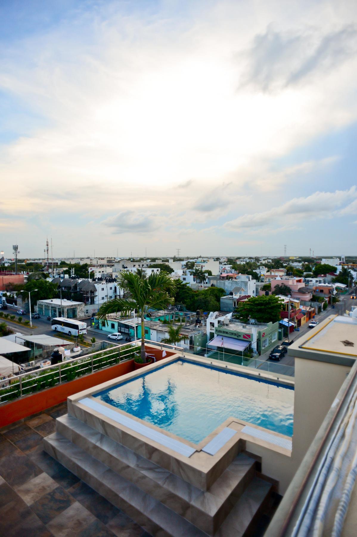 Sunrise 42 Suites Hotel Playa del Carmen Exterior foto