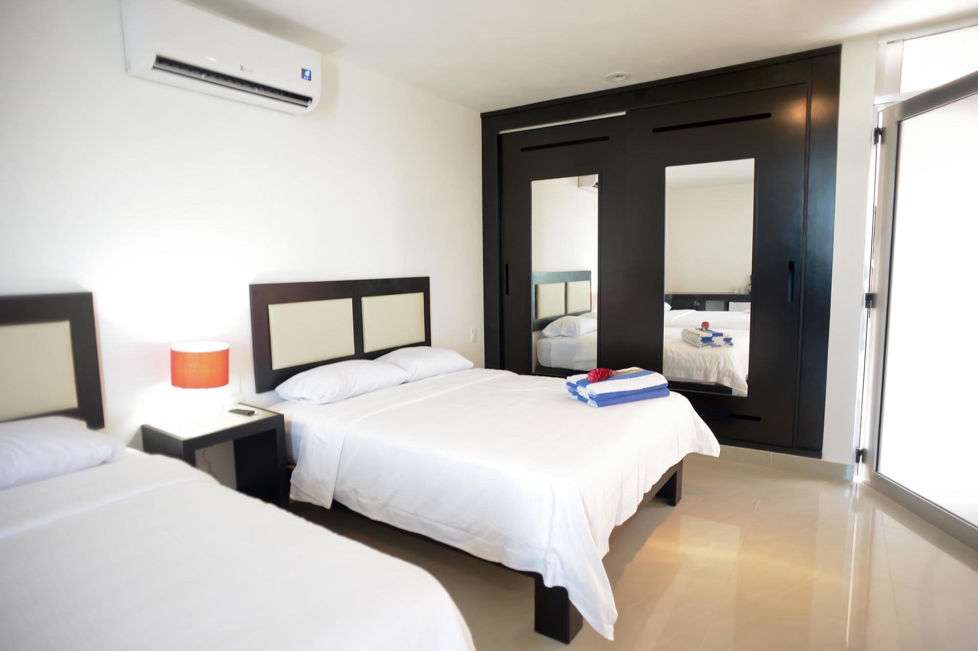 Sunrise 42 Suites Hotel Playa del Carmen Exterior foto